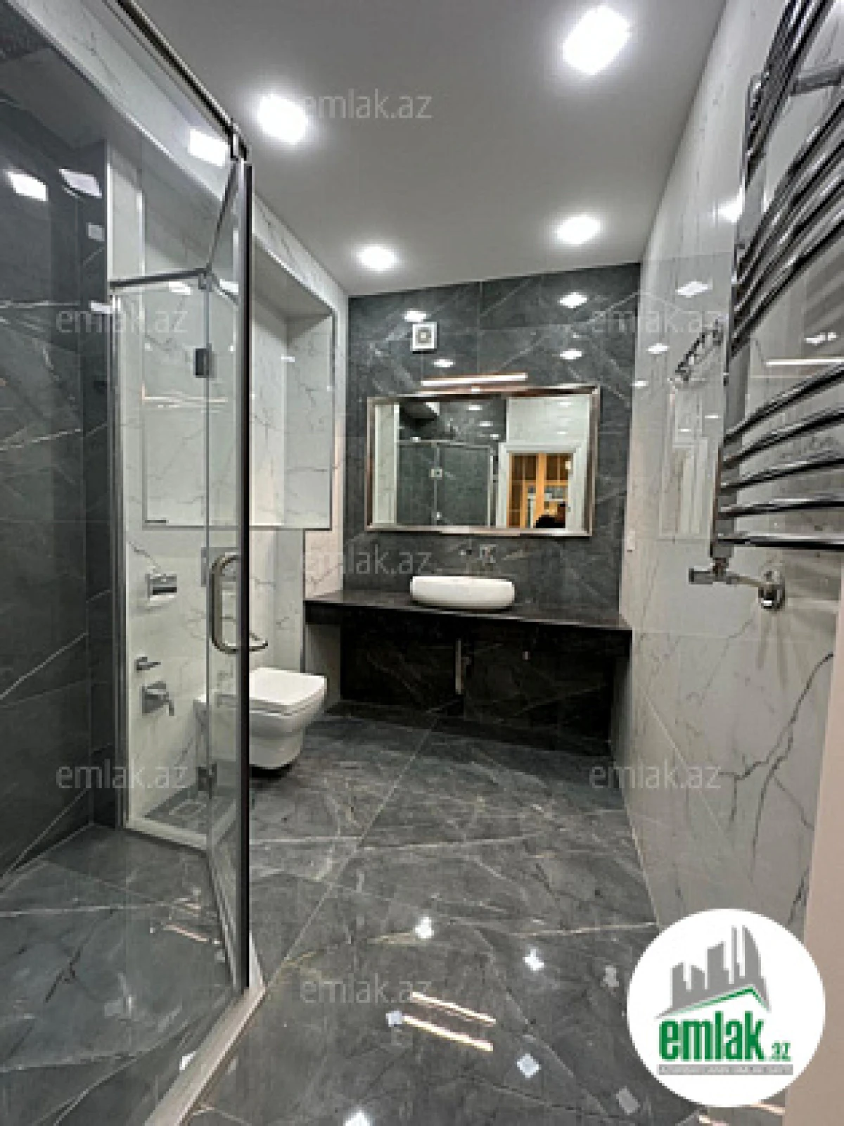 Satılır 3 otaqlı yeni tikili 137 m²