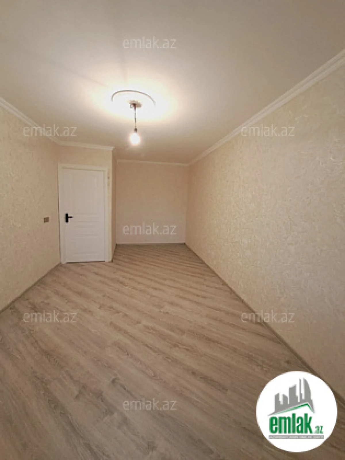 Satılır 1 otaqlı köhnə tikili 35 m²