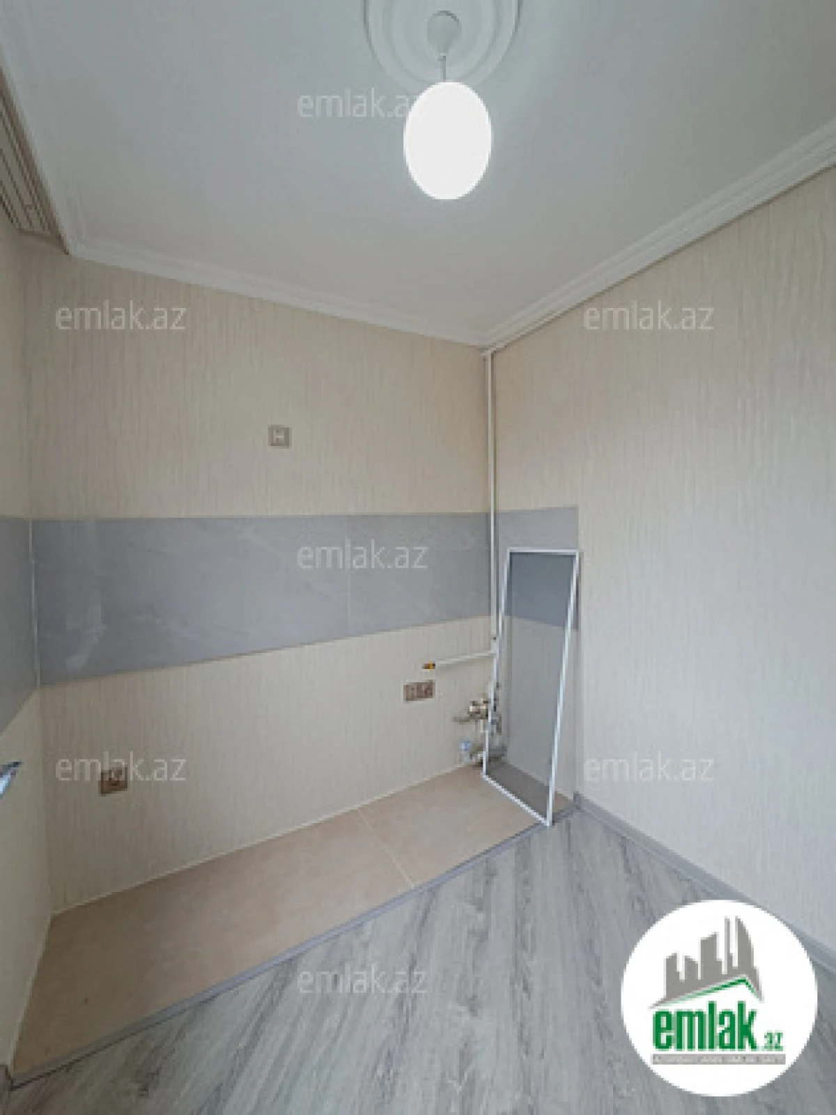 Satılır 1 otaqlı köhnə tikili 35 m²