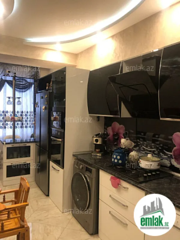 Satılır 5 otaqlı yeni tikili 150 m²