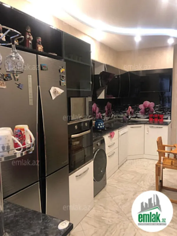 Satılır 5 otaqlı yeni tikili 150 m²