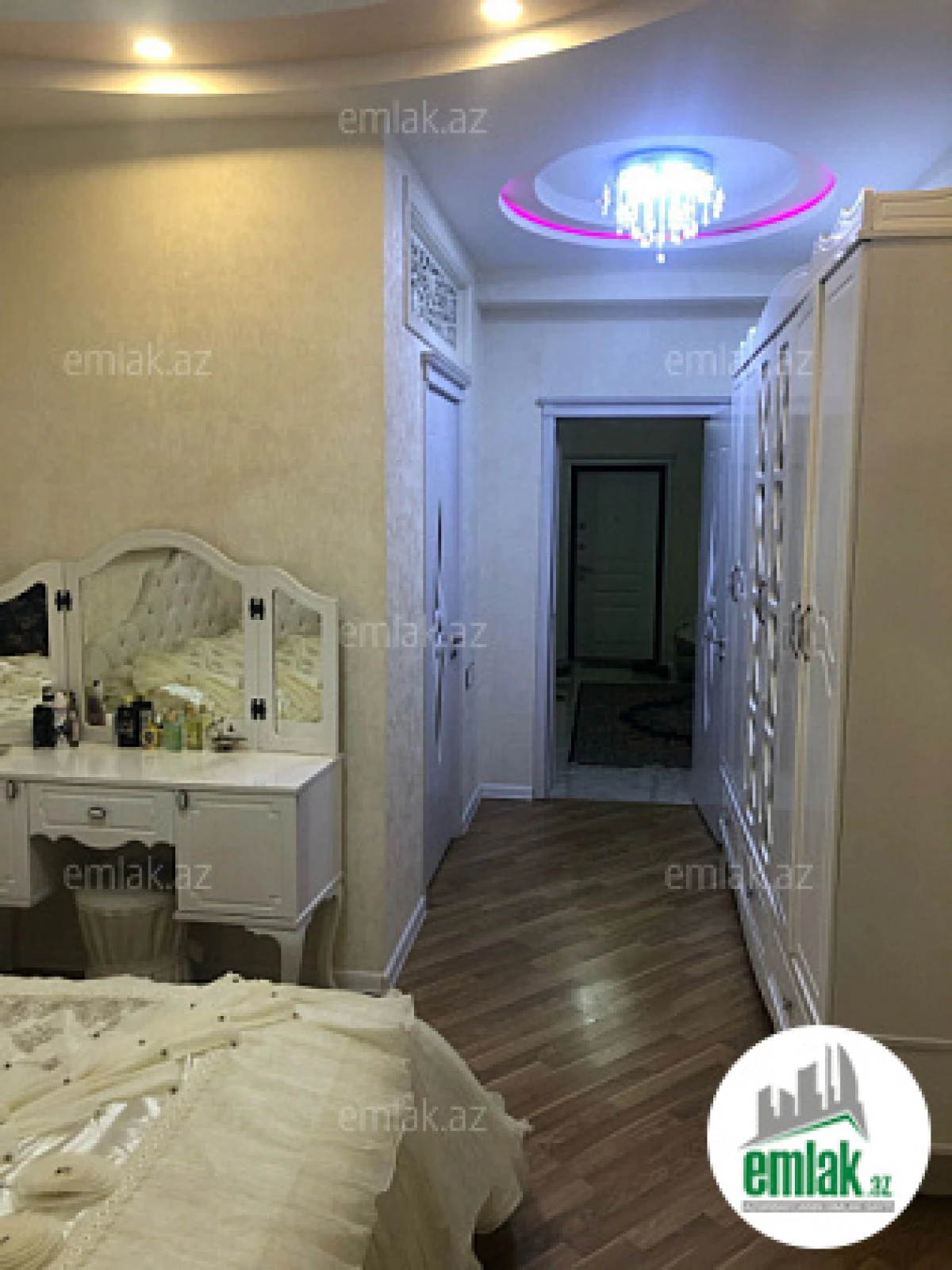 Satılır 5 otaqlı yeni tikili 150 m²