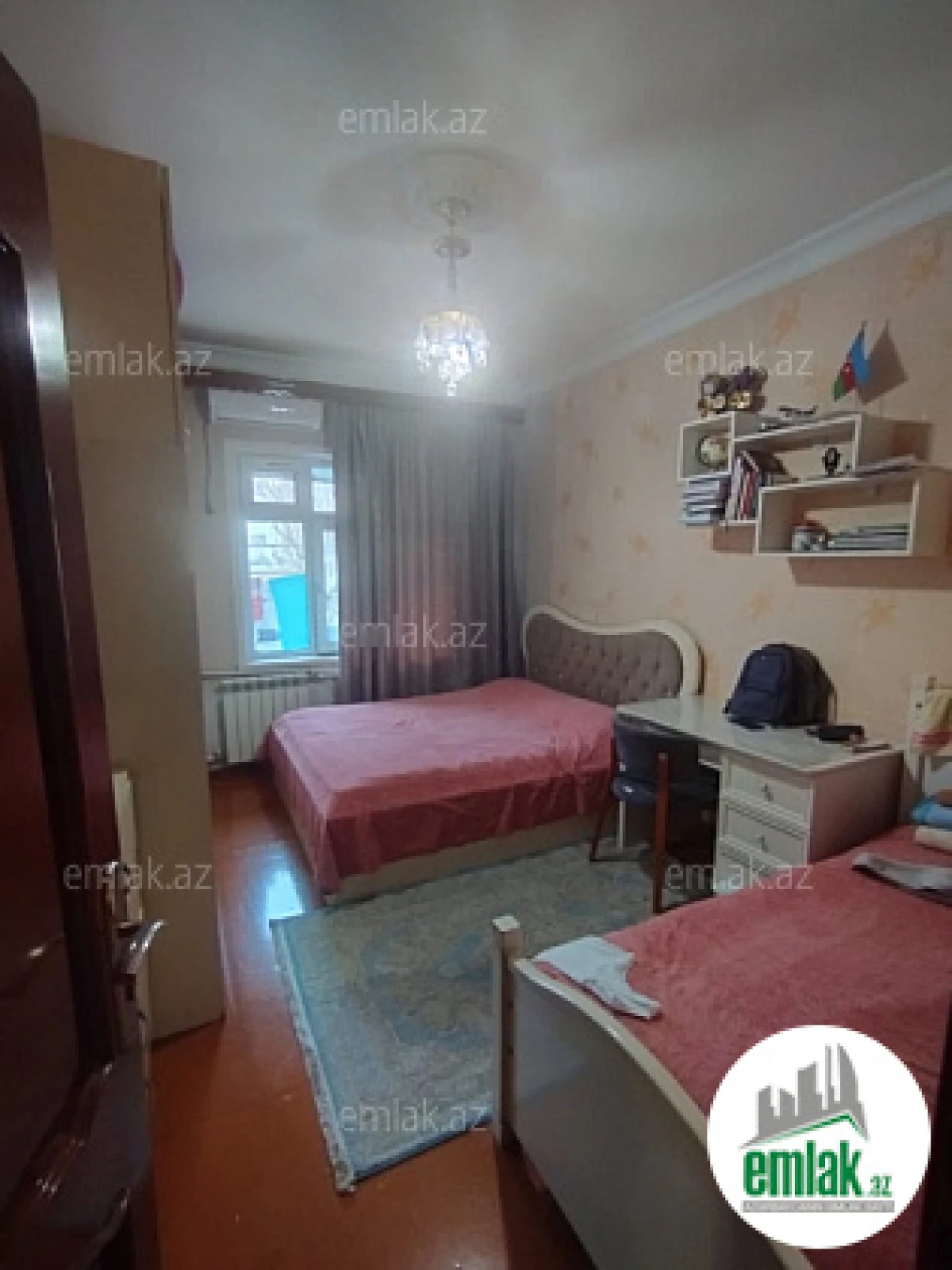 Satılır 4 otaqlı köhnə tikili 110 m²