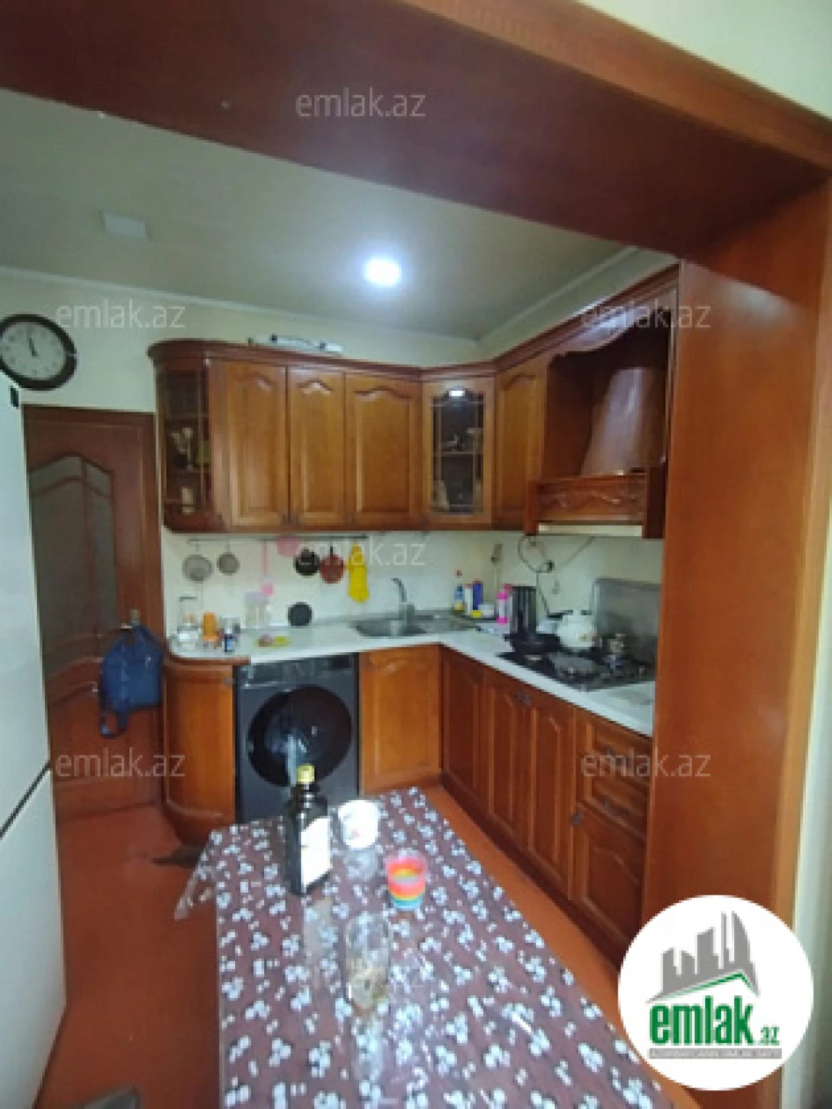 Satılır 4 otaqlı köhnə tikili 110 m²