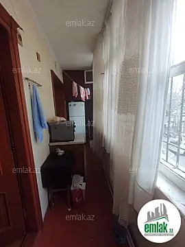 Satılır 4 otaqlı köhnə tikili 110 m²