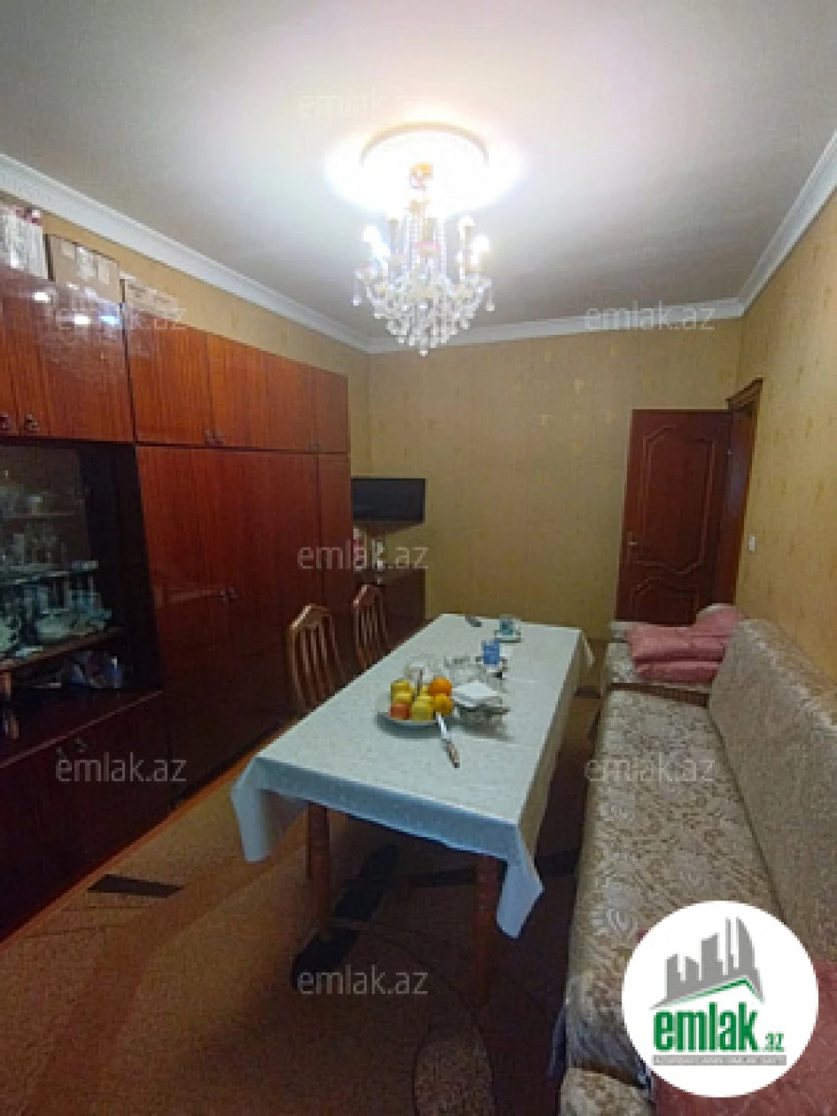 Satılır 4 otaqlı köhnə tikili 110 m²