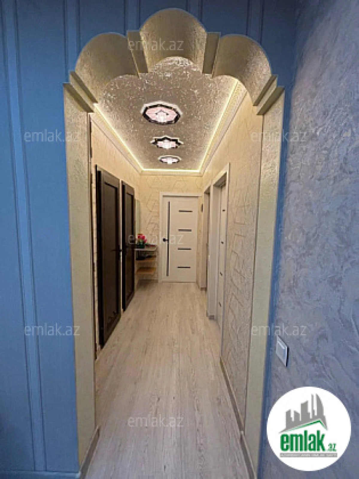 Satılır 2 otaqlı köhnə tikili 60 m²