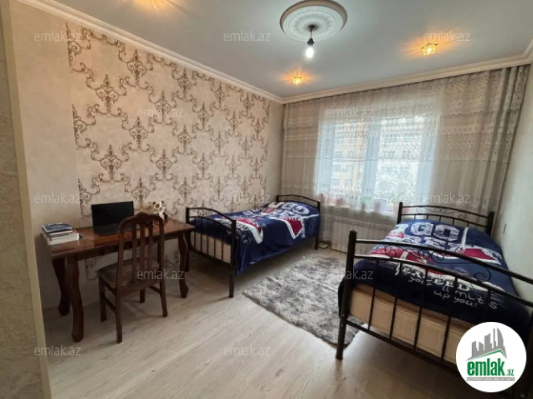 Satılır 2 otaqlı köhnə tikili 60 m²