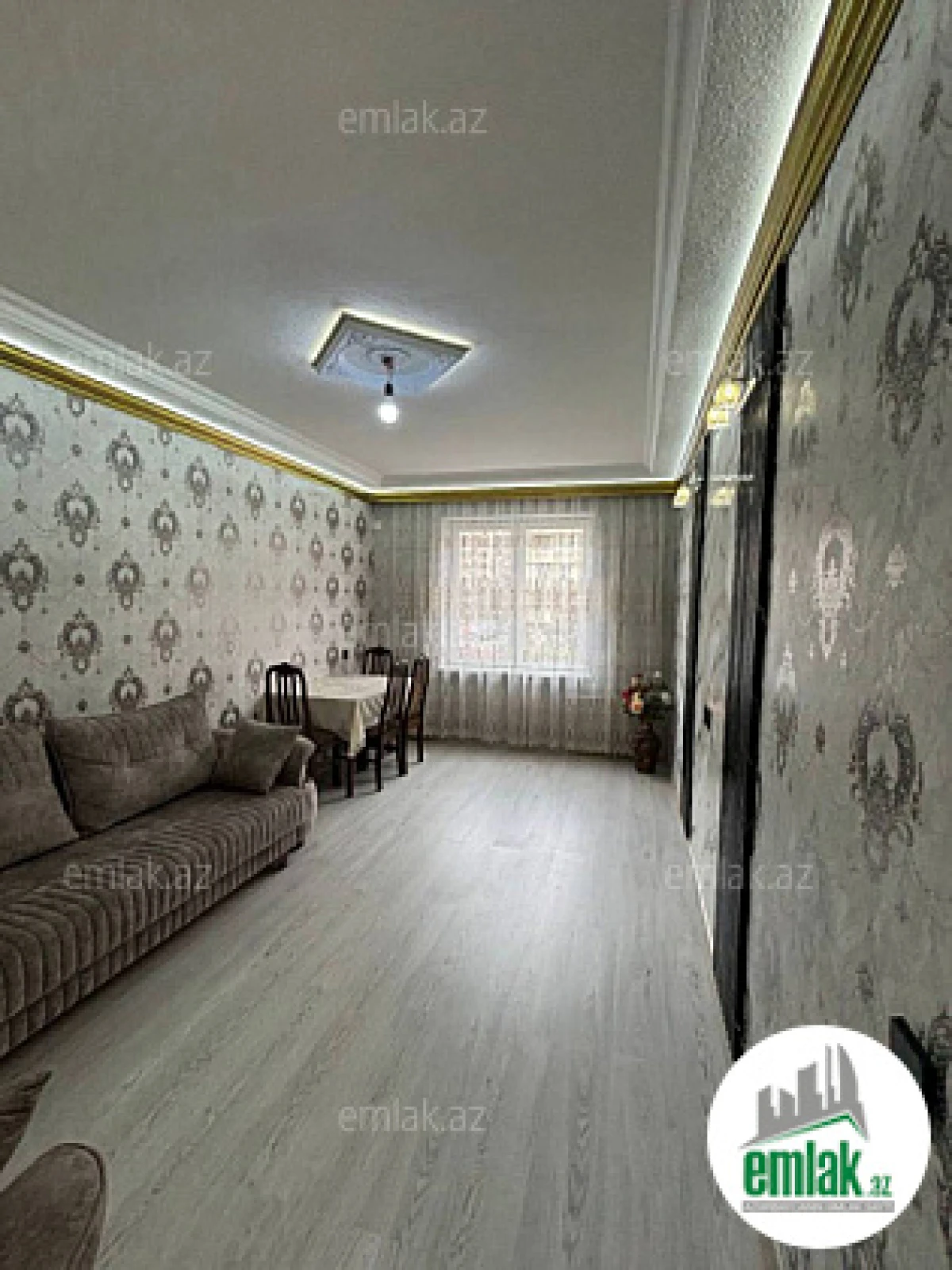 Satılır 2 otaqlı köhnə tikili 60 m²