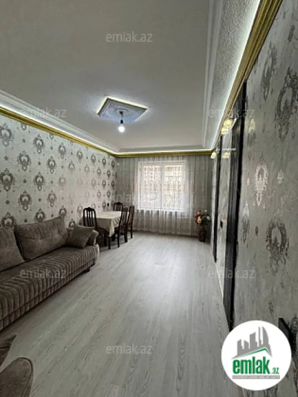 Satılır 2 otaqlı köhnə tikili 60 m²