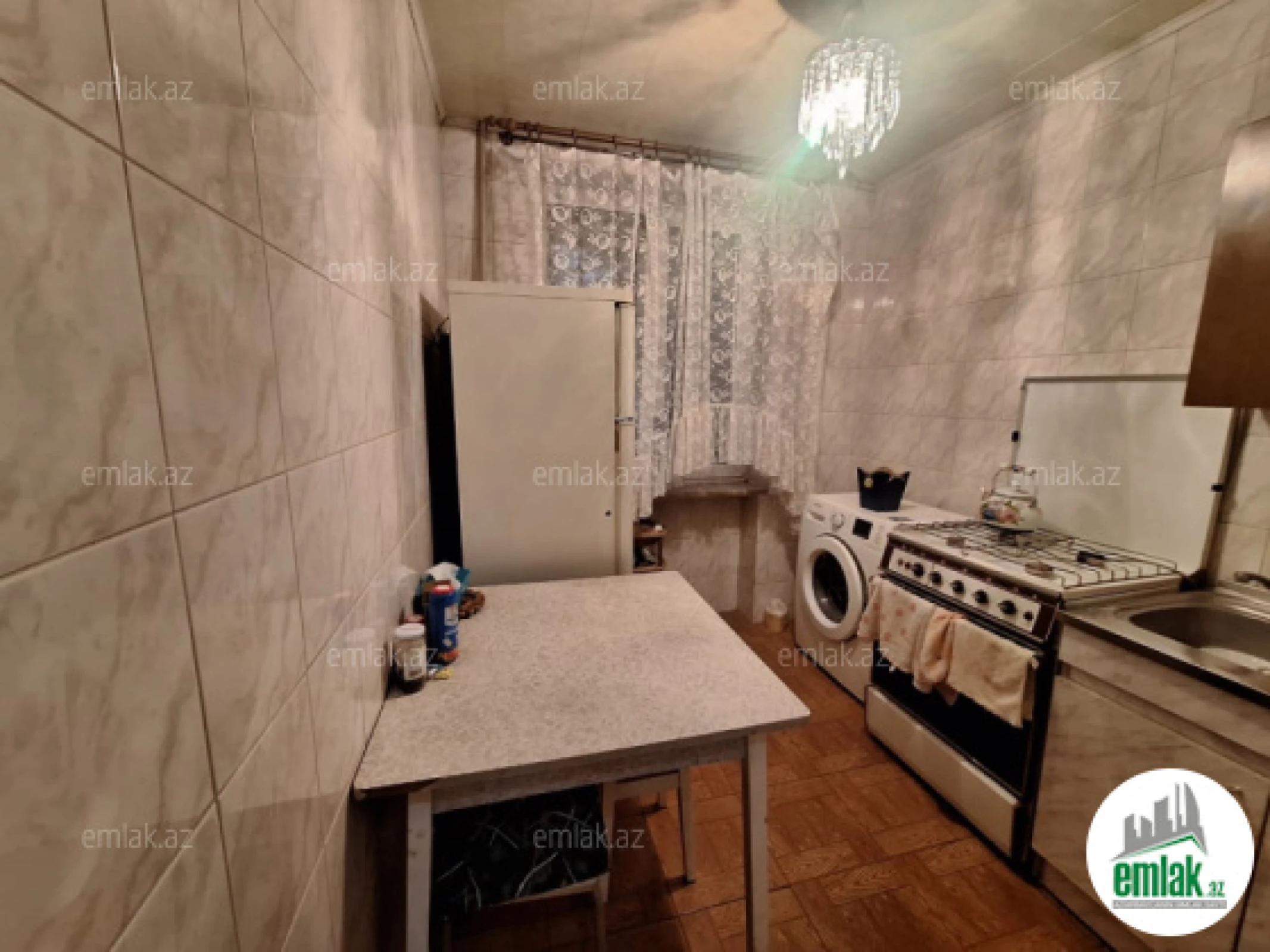 Satılır 2 otaqlı köhnə tikili 55 m²