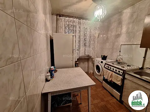 Satılır 2 otaqlı köhnə tikili 55 m²