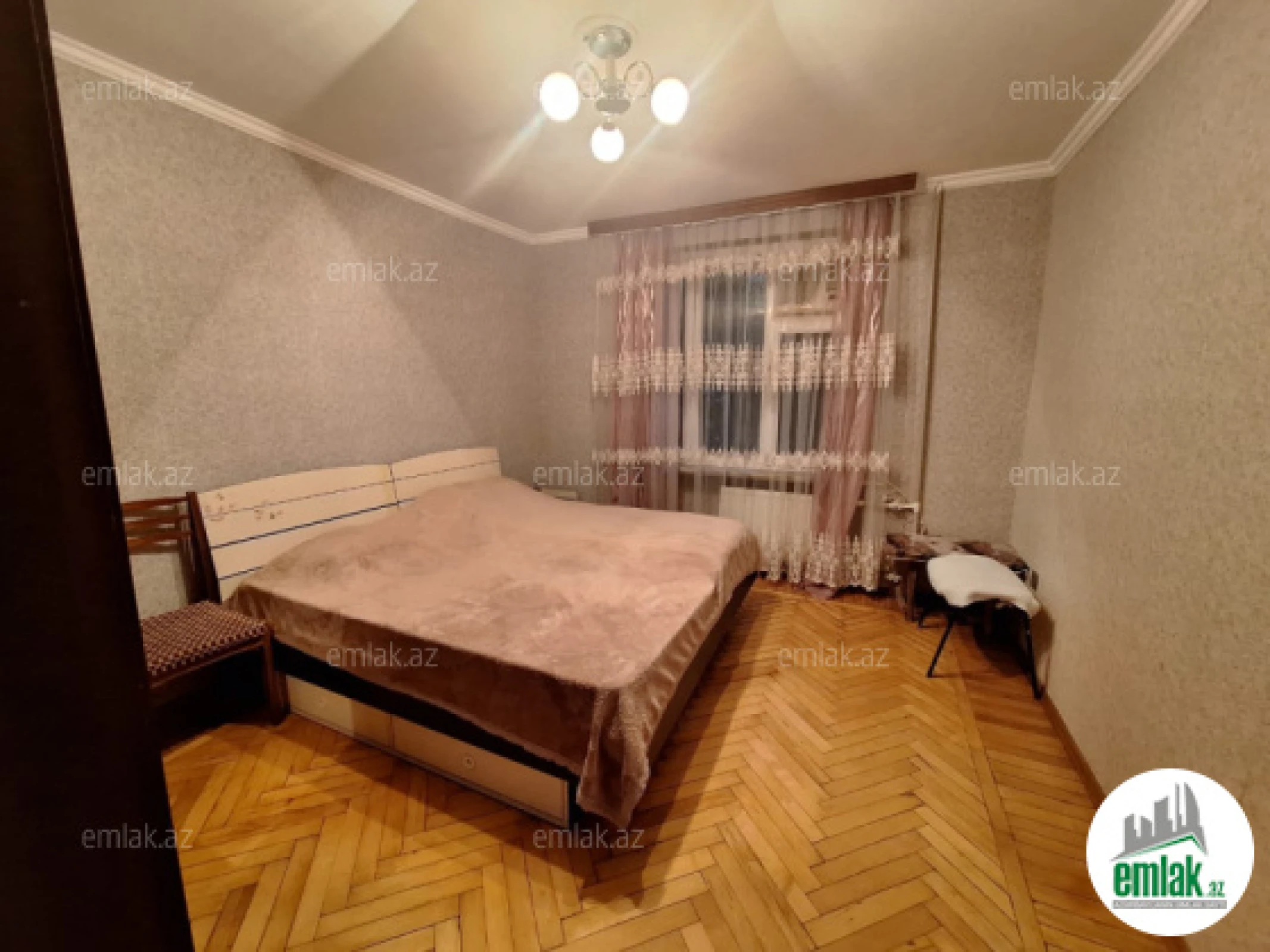 Satılır 2 otaqlı köhnə tikili 55 m²