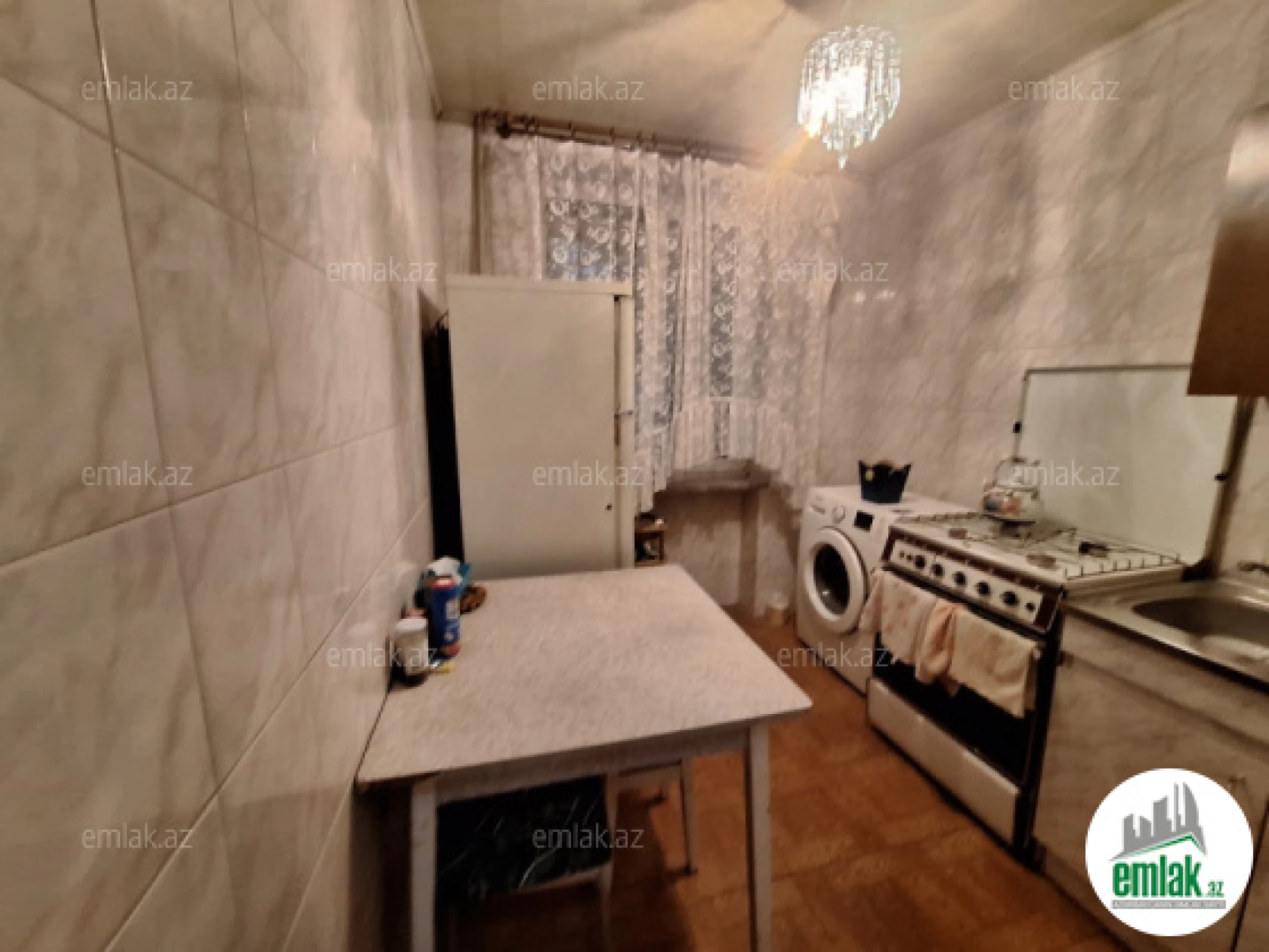 Satılır 2 otaqlı köhnə tikili 55 m²