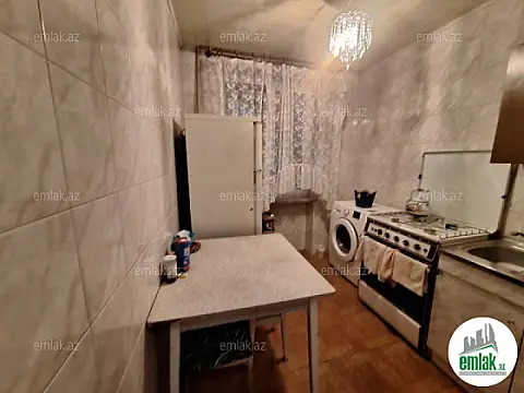Satılır 2 otaqlı köhnə tikili 55 m²