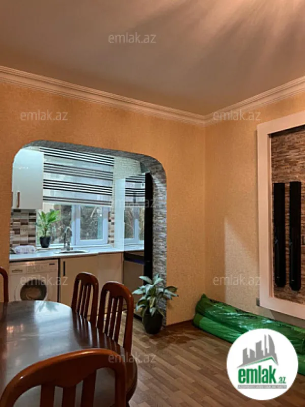 Satılır 2 otaqlı köhnə tikili 50 m²