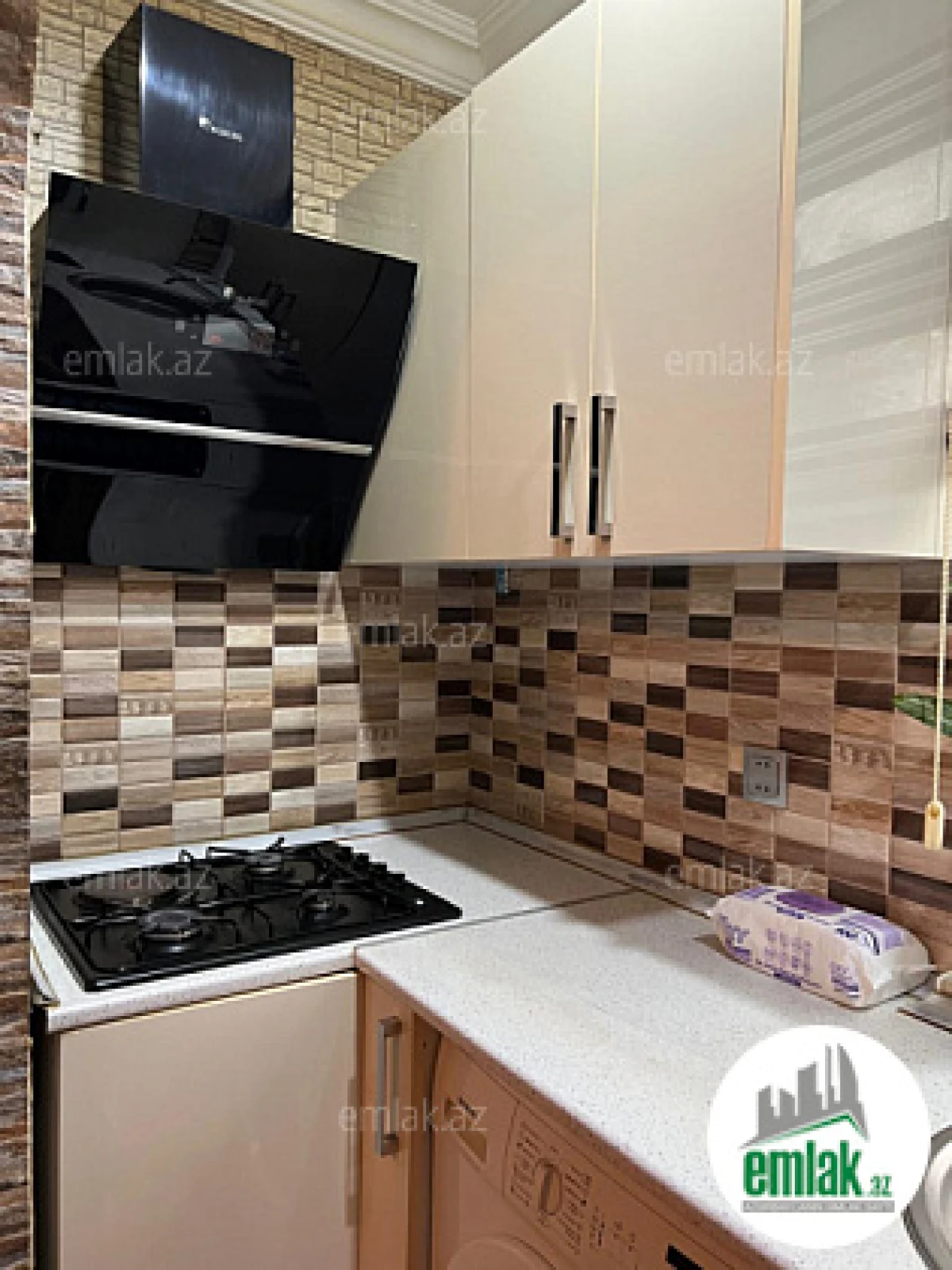 Satılır 2 otaqlı köhnə tikili 50 m²