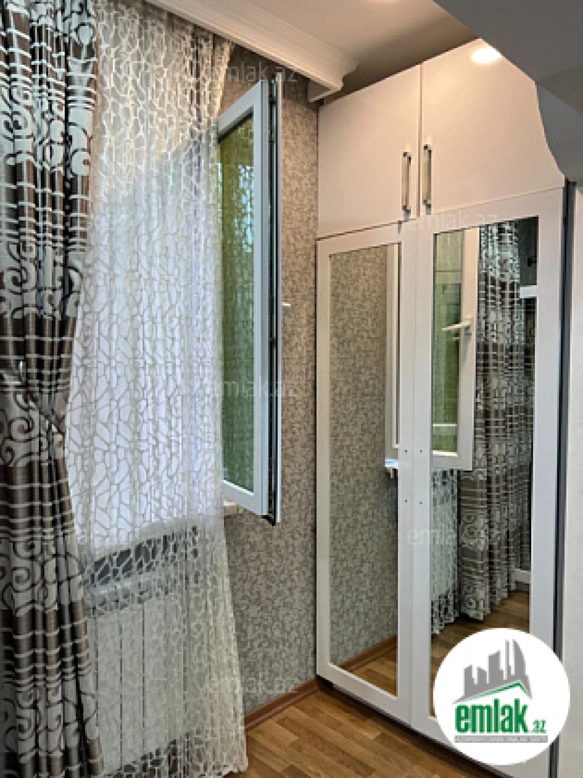 Satılır 2 otaqlı köhnə tikili 50 m²