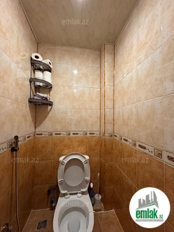 Satılır 3 otaqlı köhnə tikili 100 m²