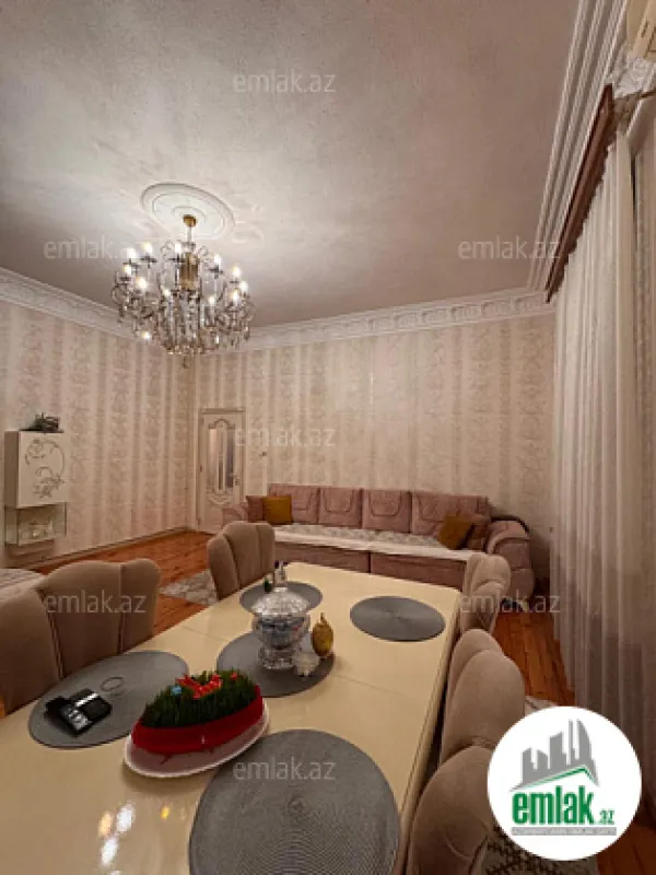 Satılır 3 otaqlı köhnə tikili 100 m²