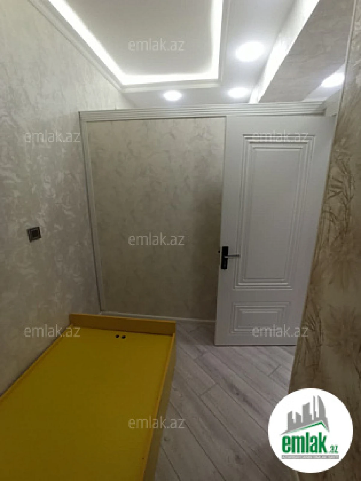 Satılır 3 otaqlı yeni tikili 81 m²