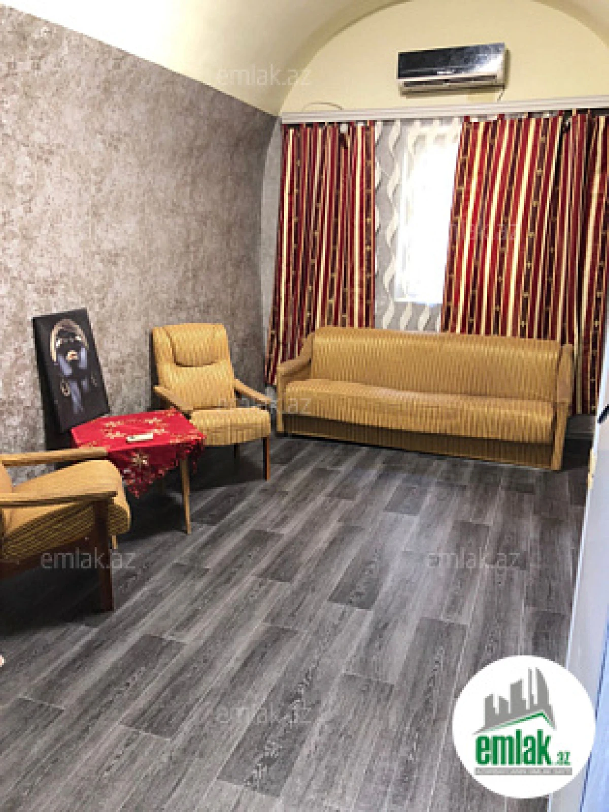 Satılır 2 otaqlı köhnə tikili 50 m²