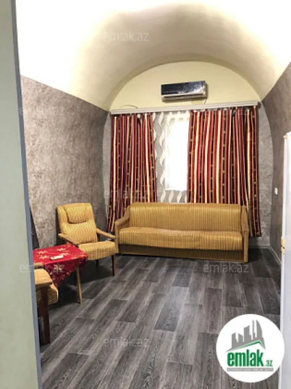 Satılır 2 otaqlı köhnə tikili 50 m²