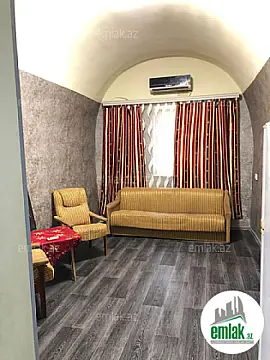 Satılır 2 otaqlı köhnə tikili 50 m²