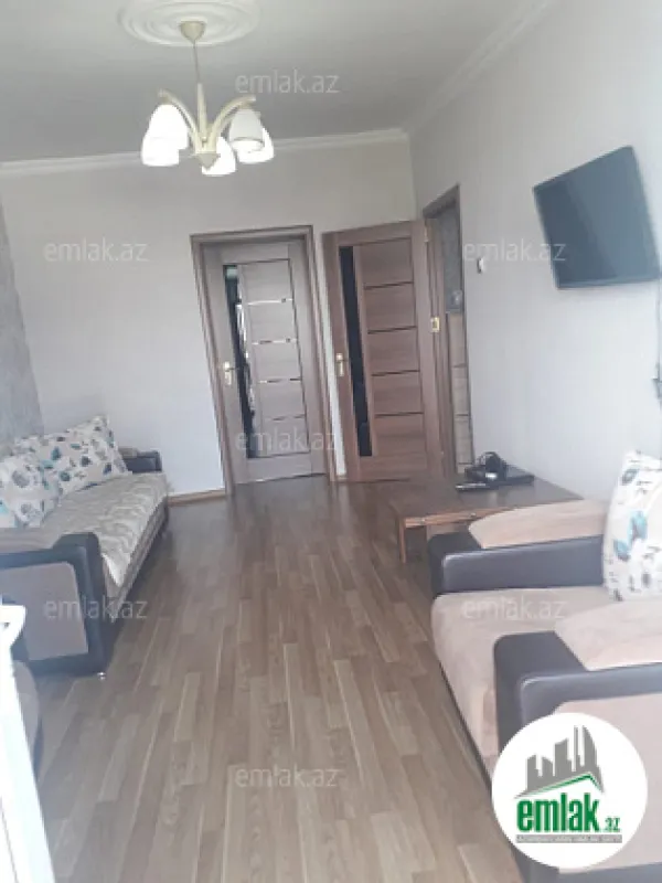Satılır 2 otaqlı köhnə tikili 50 m²