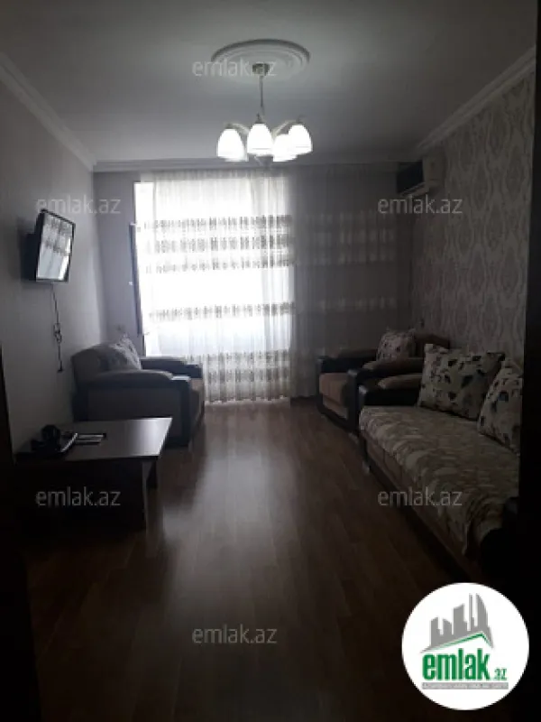 Satılır 2 otaqlı köhnə tikili 50 m²