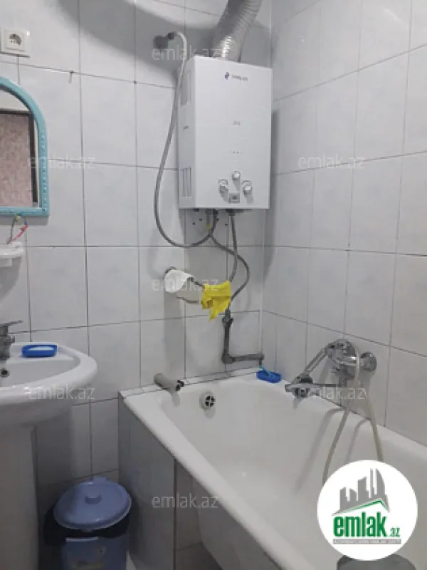 Satılır 2 otaqlı köhnə tikili 50 m²