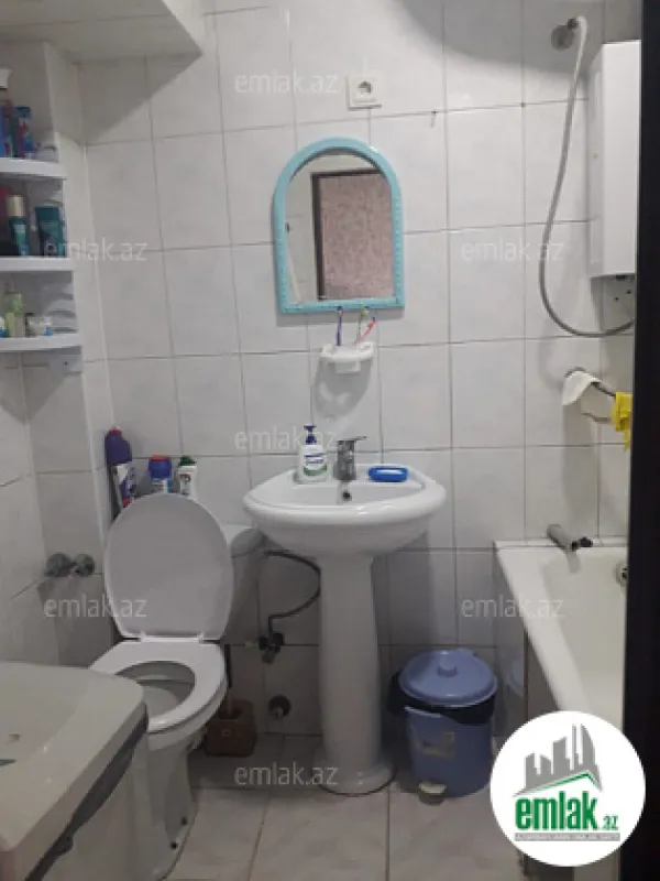 Satılır 2 otaqlı köhnə tikili 50 m²