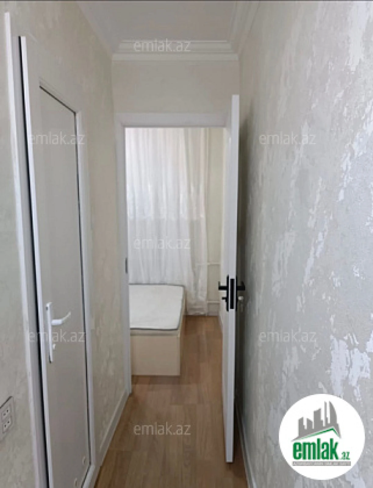 Satılır 2 otaqlı köhnə tikili 45 m²