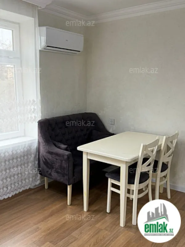 Satılır 2 otaqlı köhnə tikili 45 m²