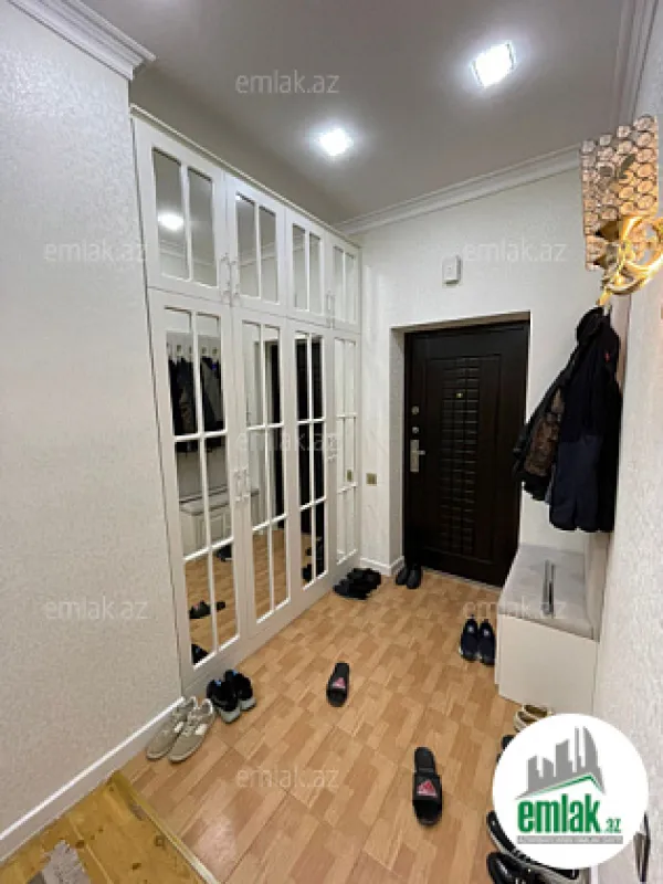 Satılır 3 otaqlı yeni tikili 120 m²