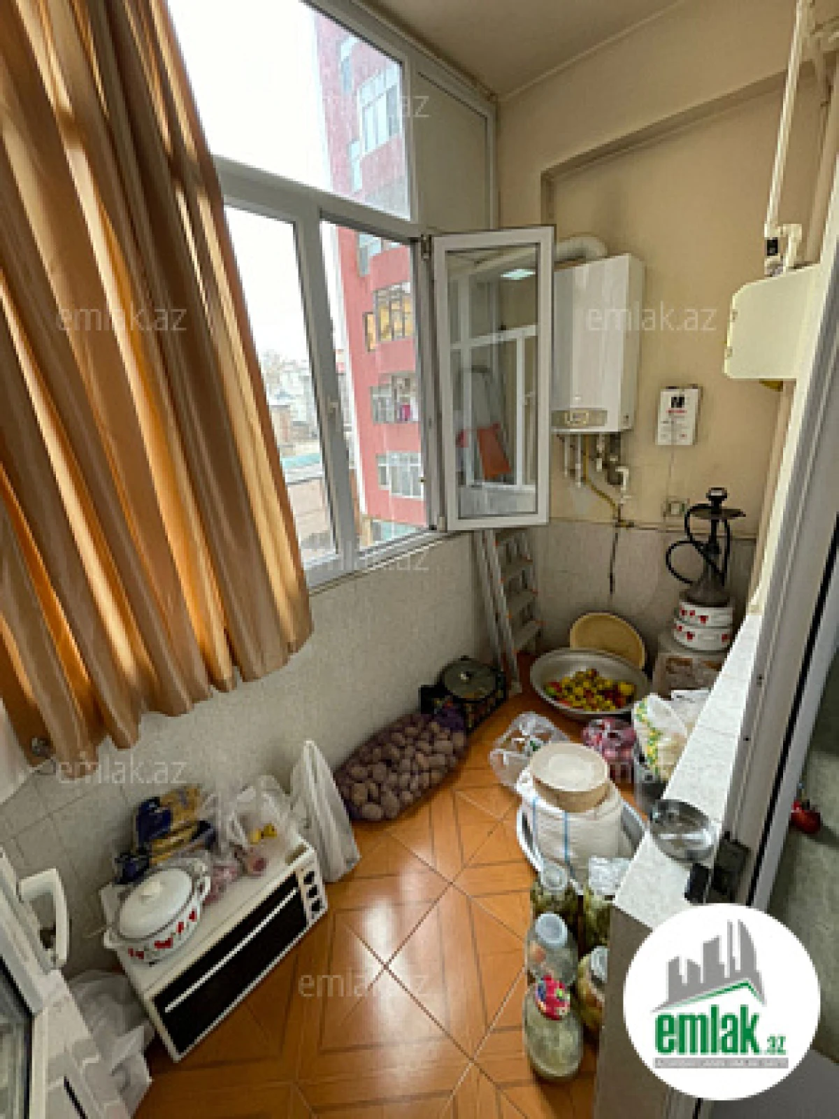 Satılır 3 otaqlı yeni tikili 120 m²