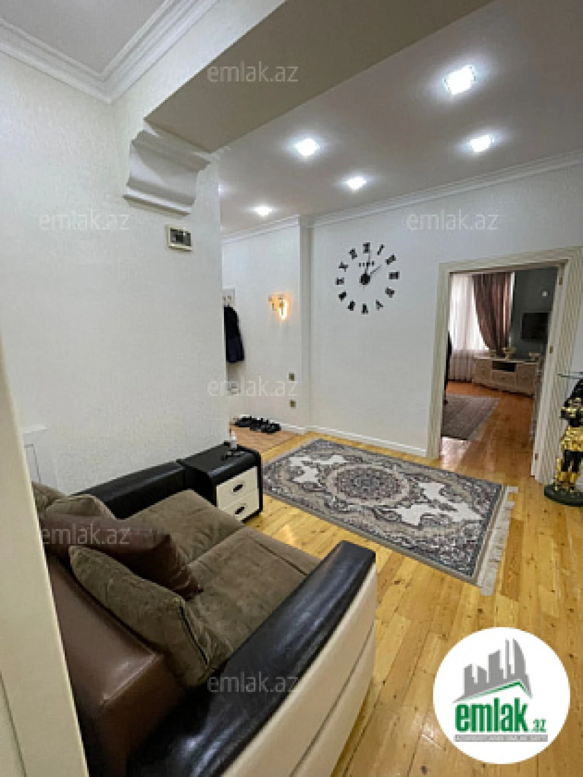 Satılır 3 otaqlı yeni tikili 120 m²