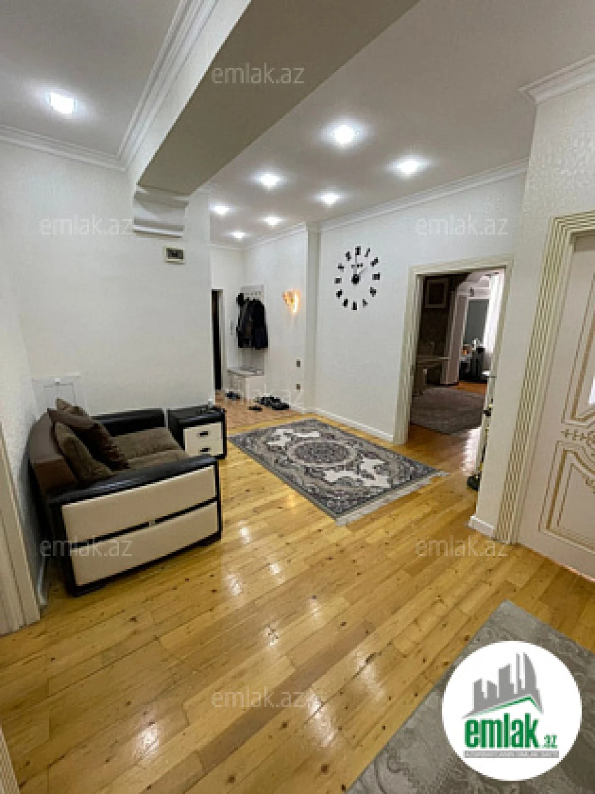 Satılır 3 otaqlı yeni tikili 120 m²