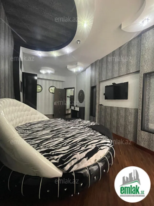 Satılır 3 otaqlı yeni tikili 160 m²