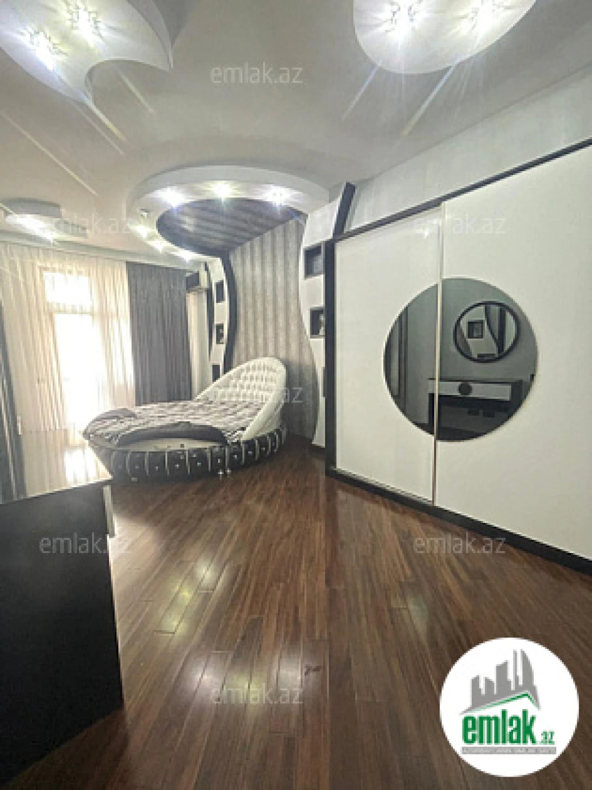 Satılır 3 otaqlı yeni tikili 160 m²