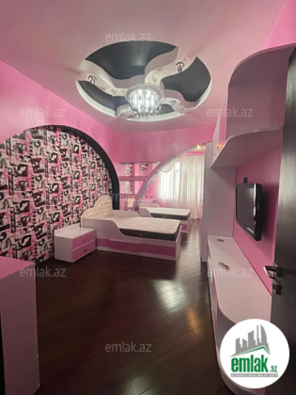 Satılır 3 otaqlı yeni tikili 160 m²