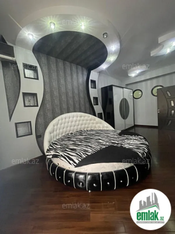 Satılır 3 otaqlı yeni tikili 160 m²