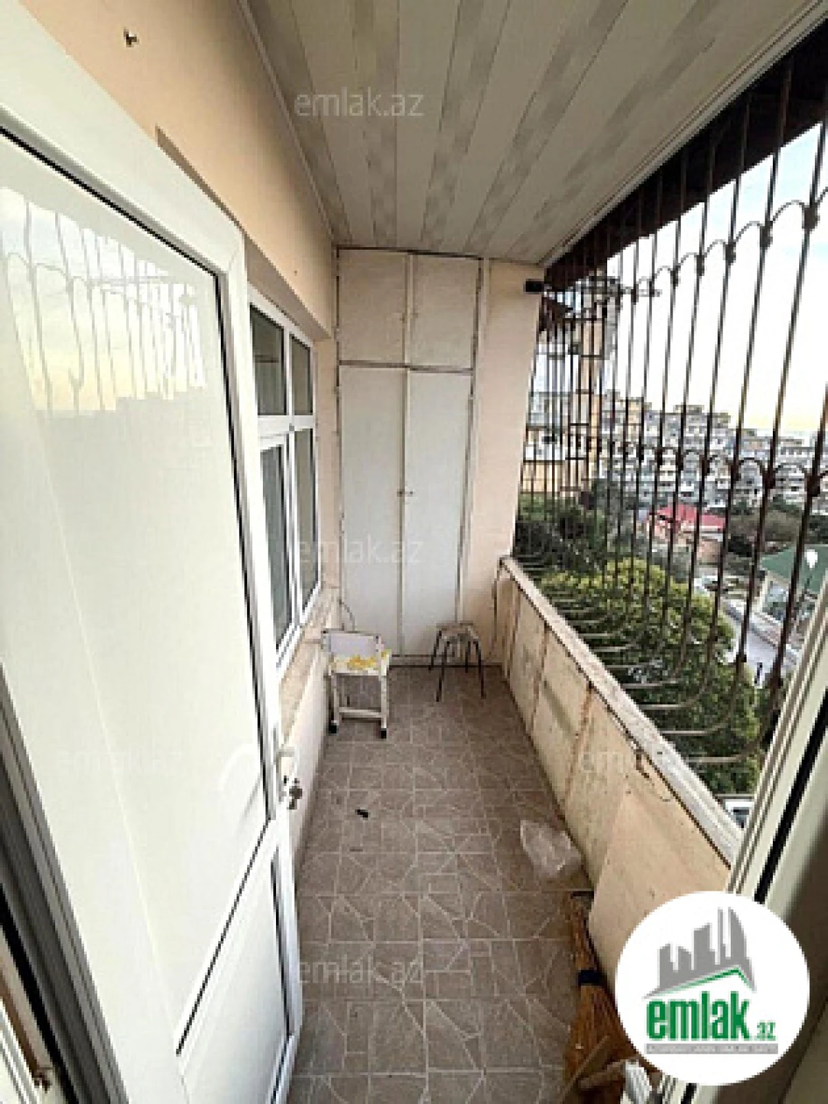 Satılır 4 otaqlı köhnə tikili 110 m²