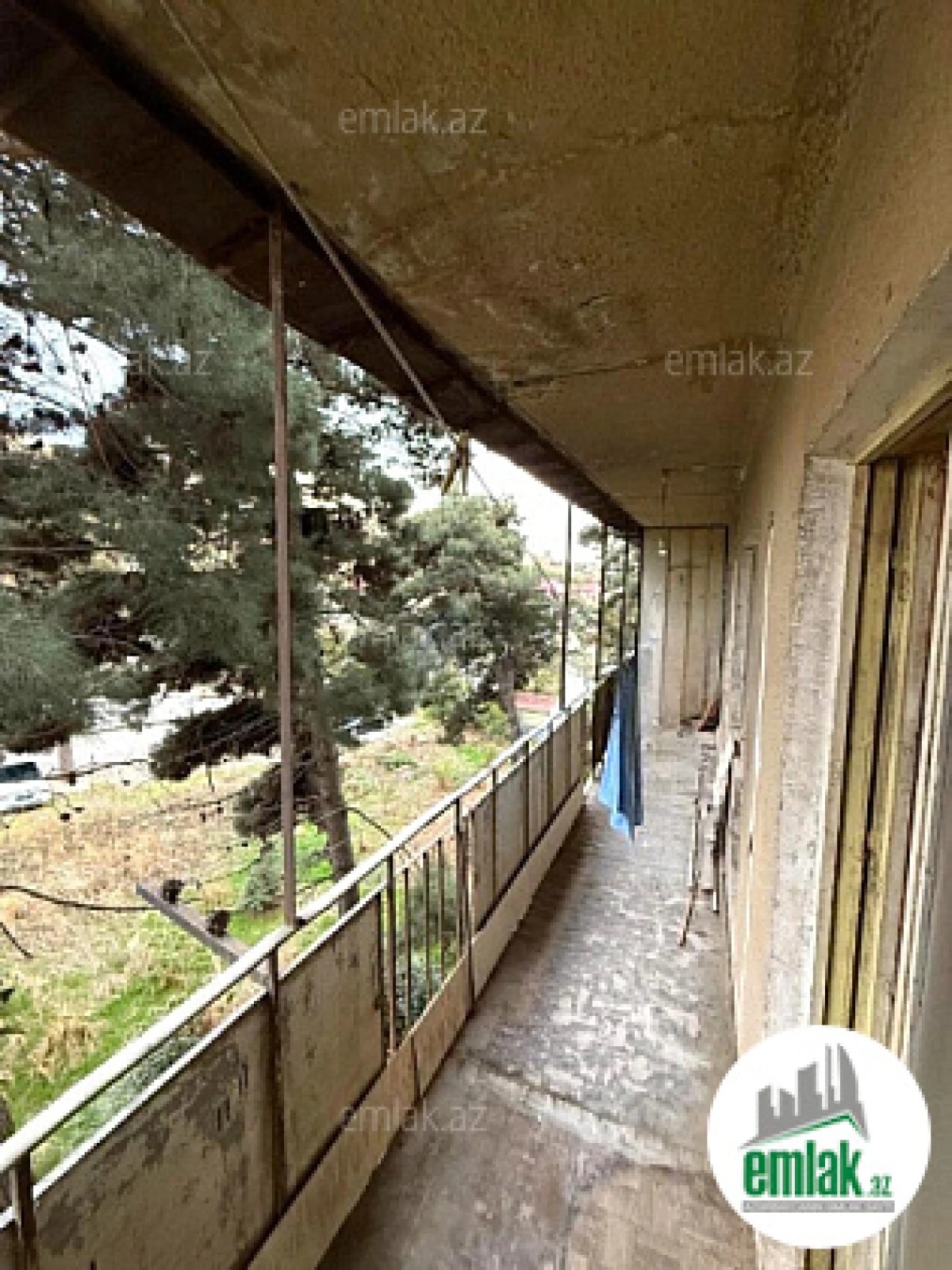 Satılır 4 otaqlı köhnə tikili 110 m²