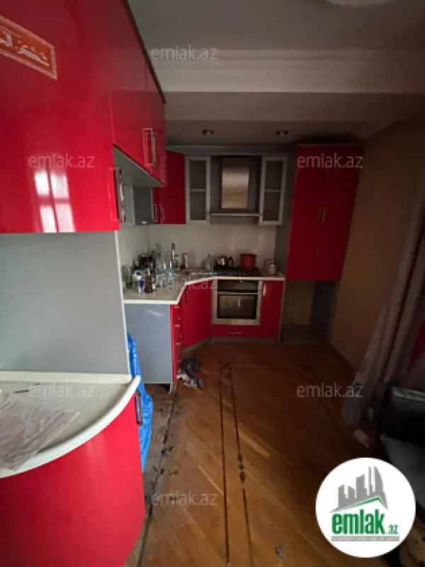 Satılır 2 otaqlı köhnə tikili 75 m²
