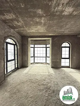 Satılır 6 otaqlı həyət evi 600 m²