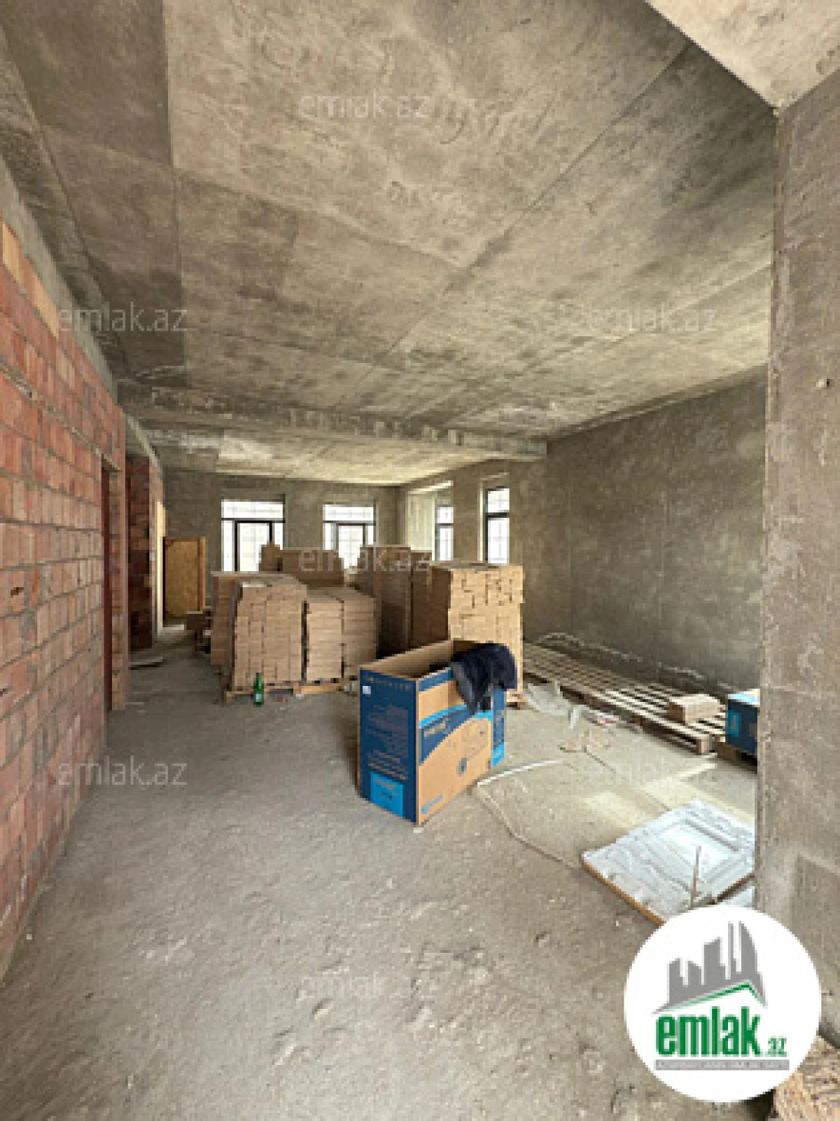 Satılır 6 otaqlı həyət evi 600 m²