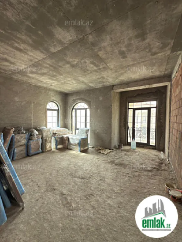 Satılır 6 otaqlı həyət evi 600 m²