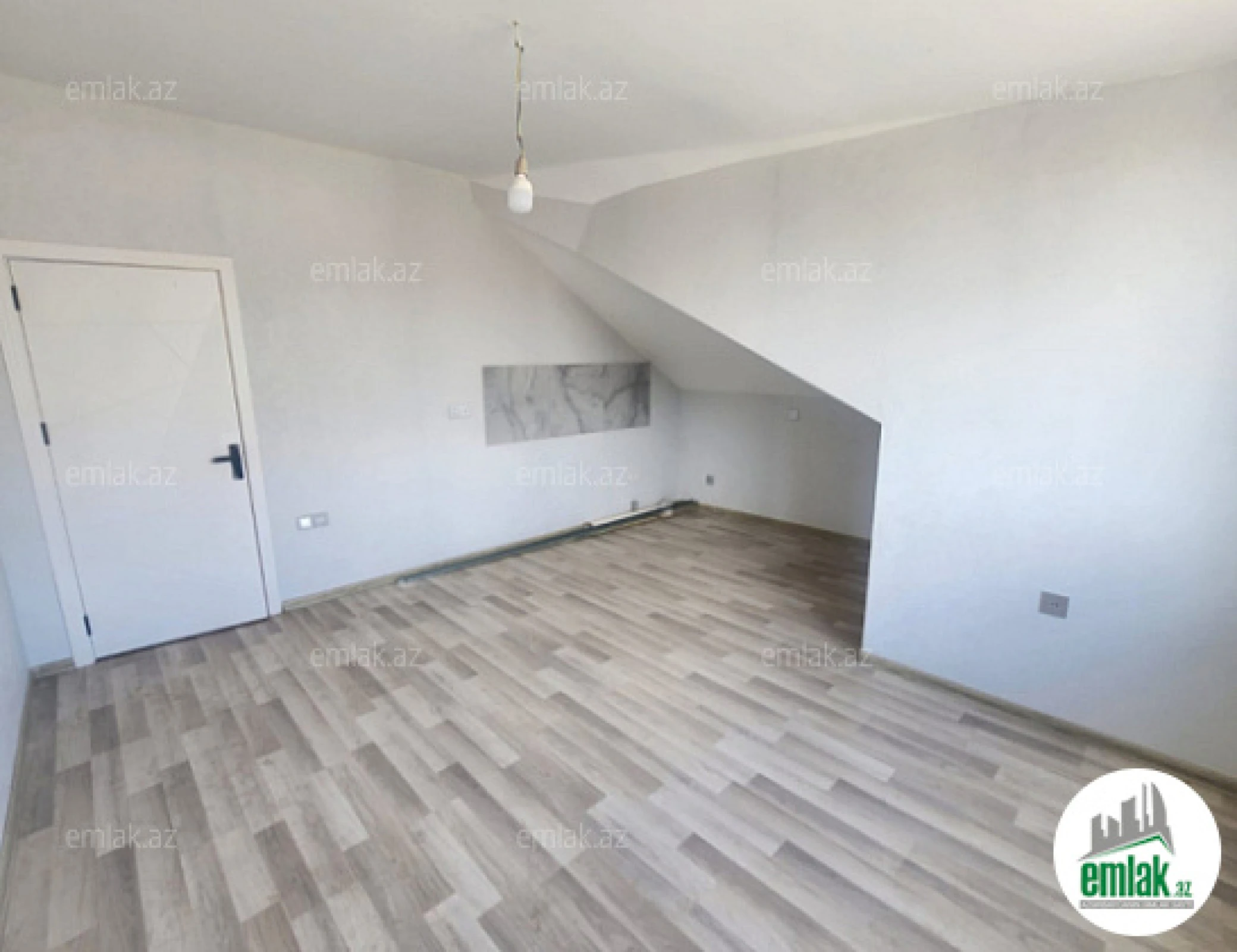 Satılır 2 otaqlı yeni tikili 50 m²