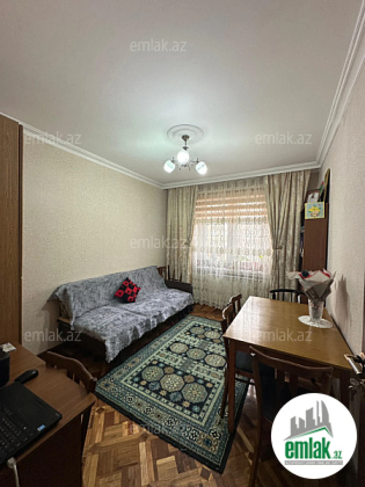Satılır 3 otaqlı köhnə tikili 80 m²